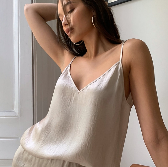 SOLD ✨ Aritzia | Babaton Everly Satin Camisole - Picture 2 of 3